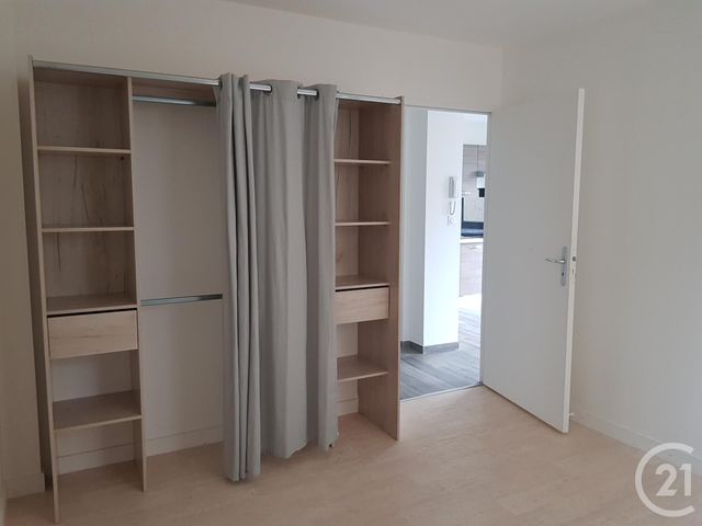 Appartement &agrave; louer - 2 pi&egrave;ces - 37 m2 - Fougeres - 35 - BRETAGNE