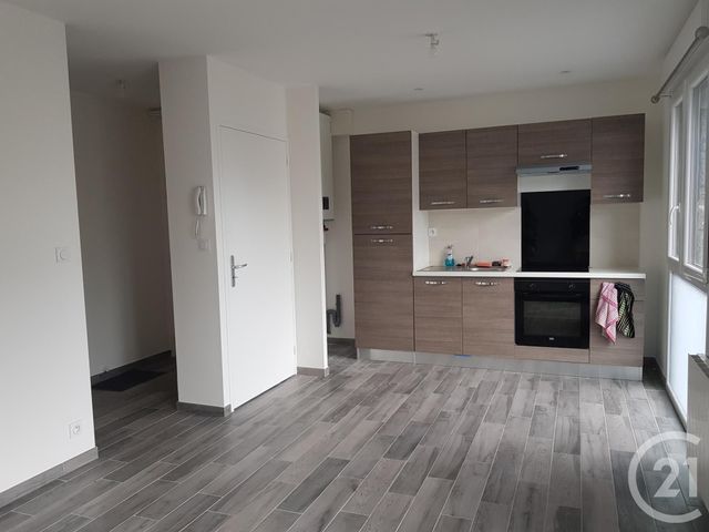Appartement &agrave; louer - 2 pi&egrave;ces - 37 m2 - Fougeres - 35 - BRETAGNE