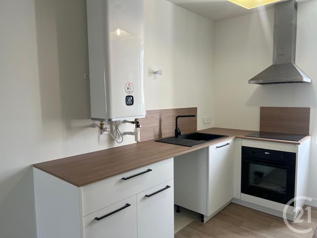 Appartement &agrave; louer - 2 pi&egrave;ces - 42,06 m2 - Fougeres - 35 - BRETAGNE