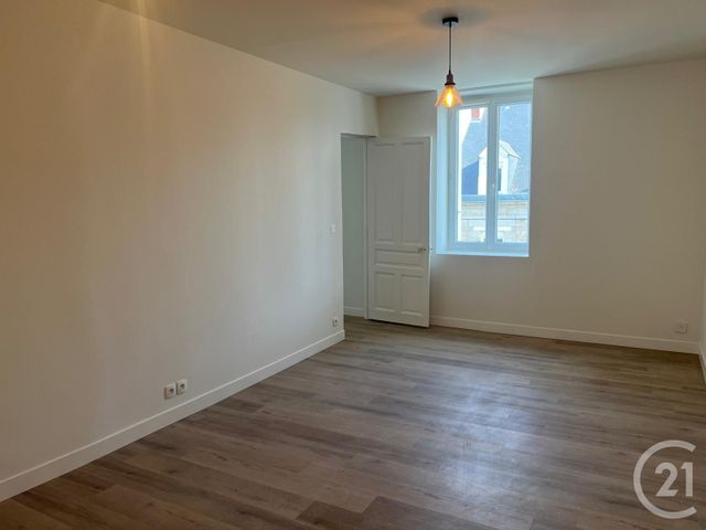 Appartement &agrave; louer - 2 pi&egrave;ces - 42,06 m2 - Fougeres - 35 - BRETAGNE