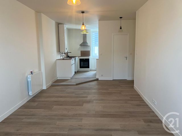 Appartement &agrave; louer - 2 pi&egrave;ces - 42,06 m2 - Fougeres - 35 - BRETAGNE