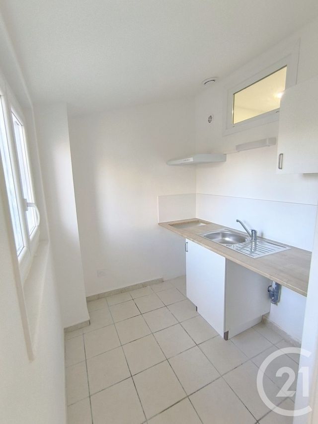 Appartement T2 &agrave; louer - 2 pi&egrave;ces - 38,47 m2 - Lunel - 34 - LANGUEDOC-ROUSSILLON