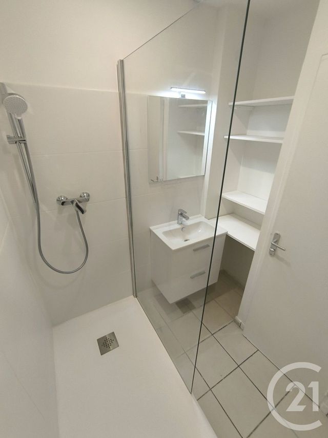 Appartement T2 &agrave; louer - 2 pi&egrave;ces - 38,47 m2 - Lunel - 34 - LANGUEDOC-ROUSSILLON