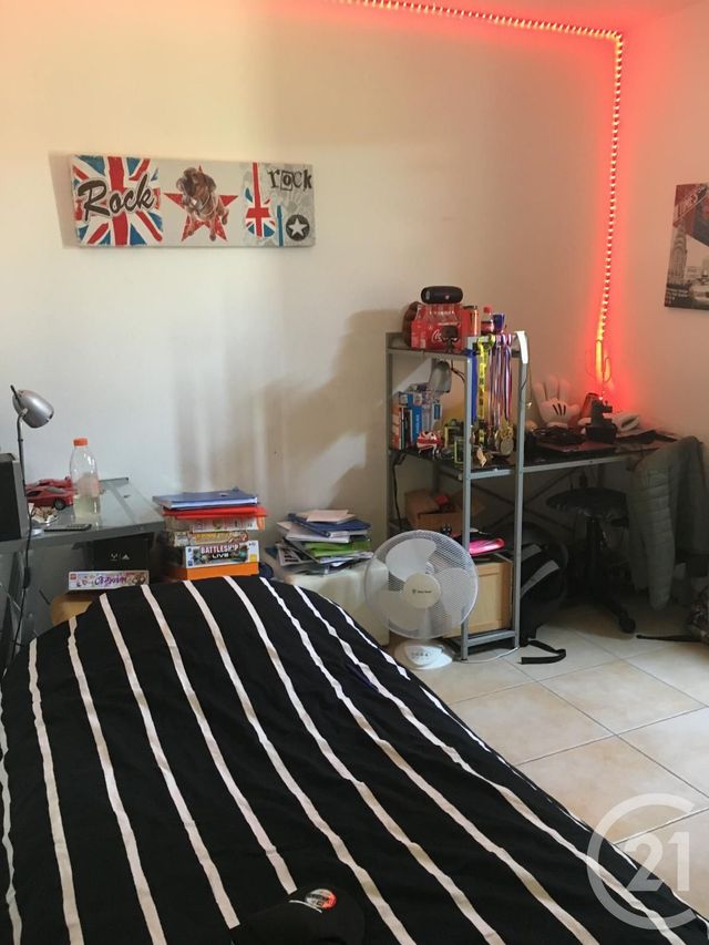 Maison &agrave; louer - 4 pi&egrave;ces - 89,31 m2 - Gallargues Le Montueux - 30 - LANGUEDOC-ROUSSILLON