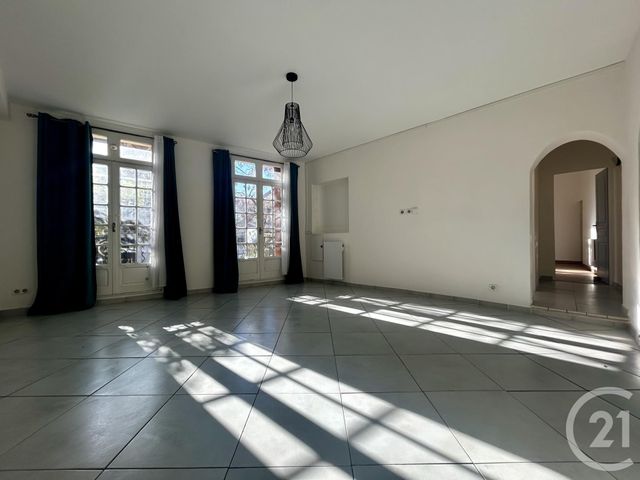 Appartement F3 &agrave; louer - 3 pi&egrave;ces - 77,67 m2 - Lunel - 34 - LANGUEDOC-ROUSSILLON