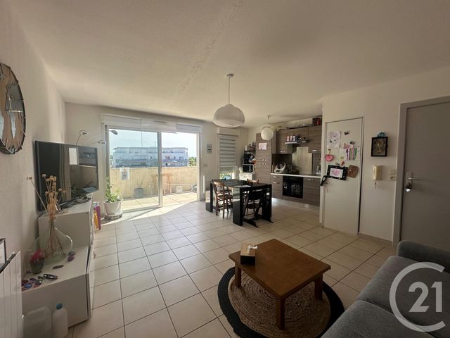 Appartement F3 &agrave; louer - 3 pi&egrave;ces - 64,52 m2 - Aimargues - 30 - LANGUEDOC-ROUSSILLON