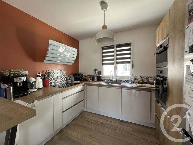 Maison &agrave; louer - 4 pi&egrave;ces - 80,24 m2 - Aimargues - 30 - LANGUEDOC-ROUSSILLON