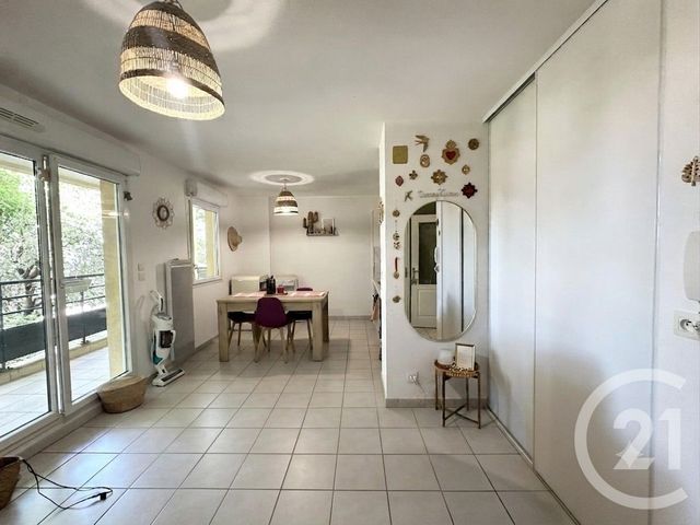 Appartement F2 &agrave; louer - 2 pi&egrave;ces - 45,01 m2 - Uchaud - 30 - LANGUEDOC-ROUSSILLON