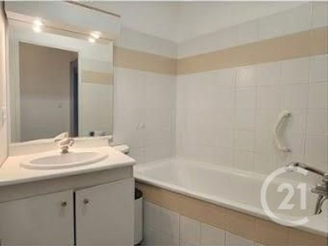 Appartement F2 bis &agrave; louer - 2 pi&egrave;ces - 53,63 m2 - Vauvert - 30 - LANGUEDOC-ROUSSILLON