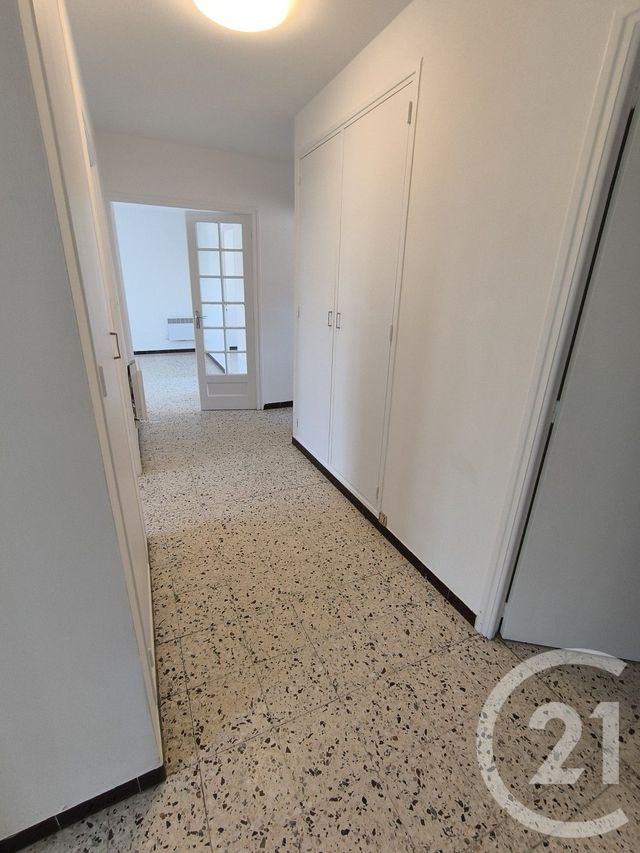 Appartement F4 &agrave; louer - 4 pi&egrave;ces - 87,18 m2 - Lunel - 34 - LANGUEDOC-ROUSSILLON