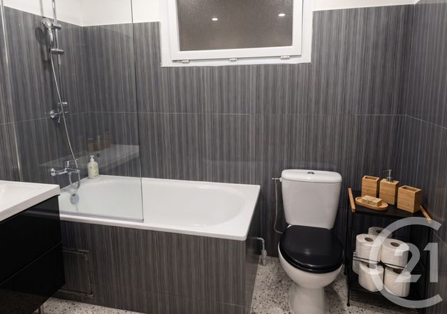Appartement F2 &agrave; louer - 2 pi&egrave;ces - 41,60 m2 - Lunel - 34 - LANGUEDOC-ROUSSILLON