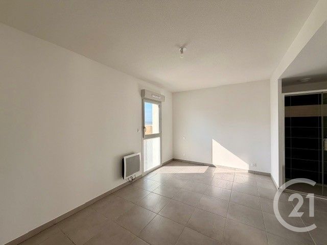 Appartement F2 &agrave; louer - 2 pi&egrave;ces - 43,22 m2 - Marsillargues - 34 - LANGUEDOC-ROUSSILLON