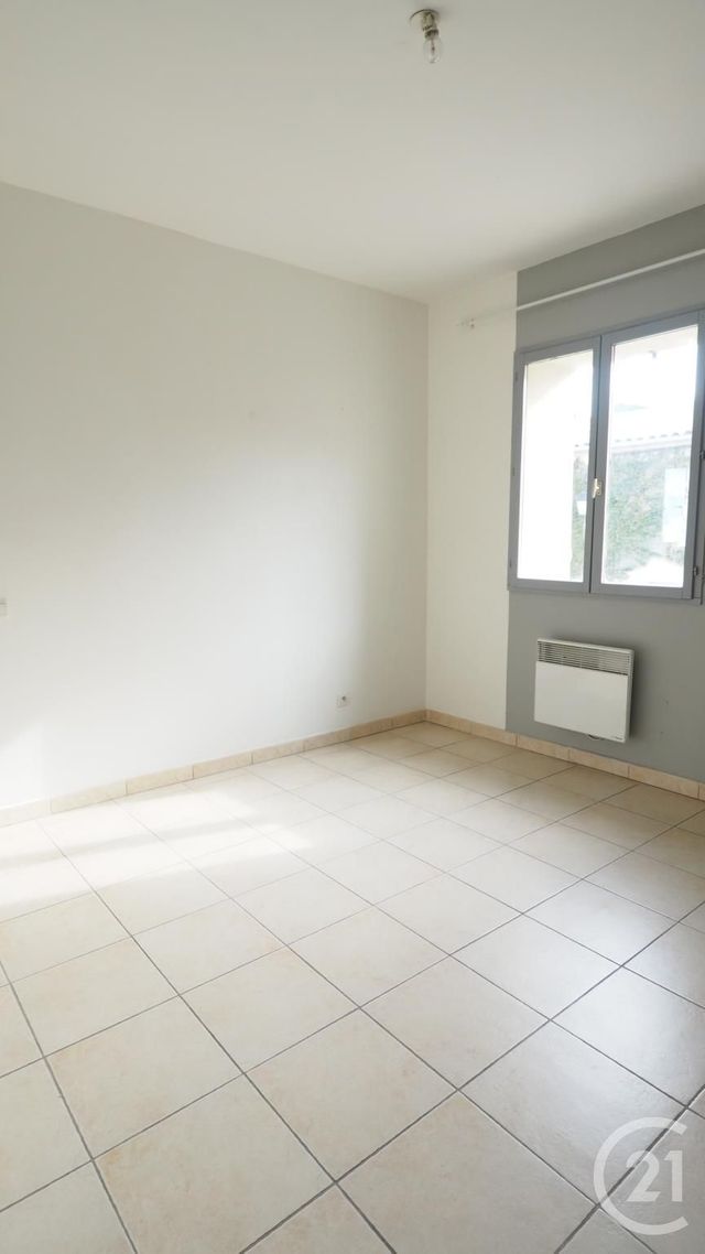 Appartement F3 &agrave; louer - 3 pi&egrave;ces - 60,59 m2 - Le Cailar - 30 - LANGUEDOC-ROUSSILLON