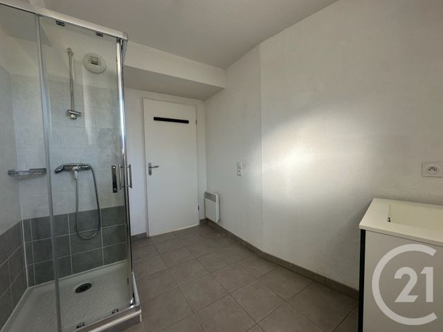 Appartement F3 &agrave; louer - 3 pi&egrave;ces - 64,62 m2 - Aimargues - 30 - LANGUEDOC-ROUSSILLON