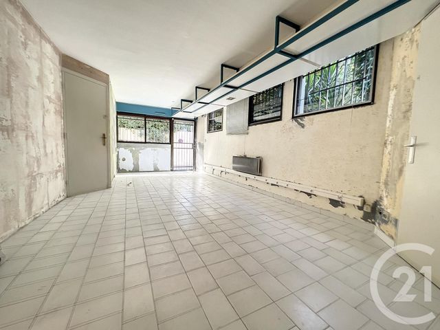 Local commercial à vendre - 81.85 m2 - 34 - Herault