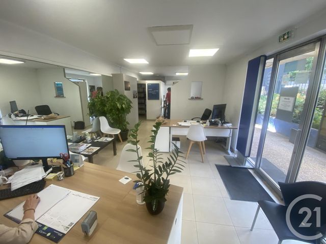 Local commercial à louer - 47.5 m2 - 34 - Herault