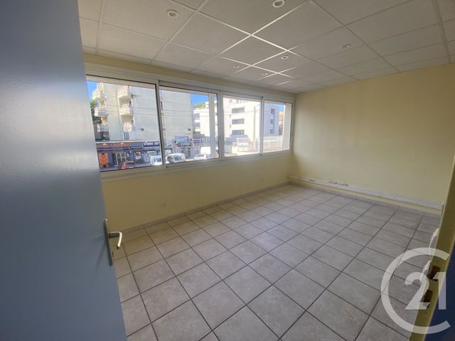 Bureaux à louer - 154.0 m2 - 34 - Herault