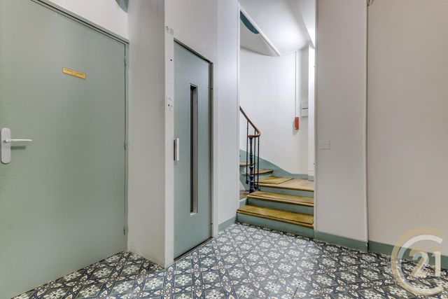 Appartement F2 à vendre - 2 pièces - 40,30 m2 - Paris - 75018 - ILE-DE-FRANCE
