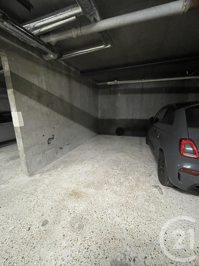Parking à louer - 12 m2 - Paris - 75017 - ILE-DE-FRANCE