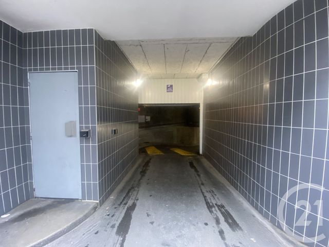 parking - PARIS - 75017