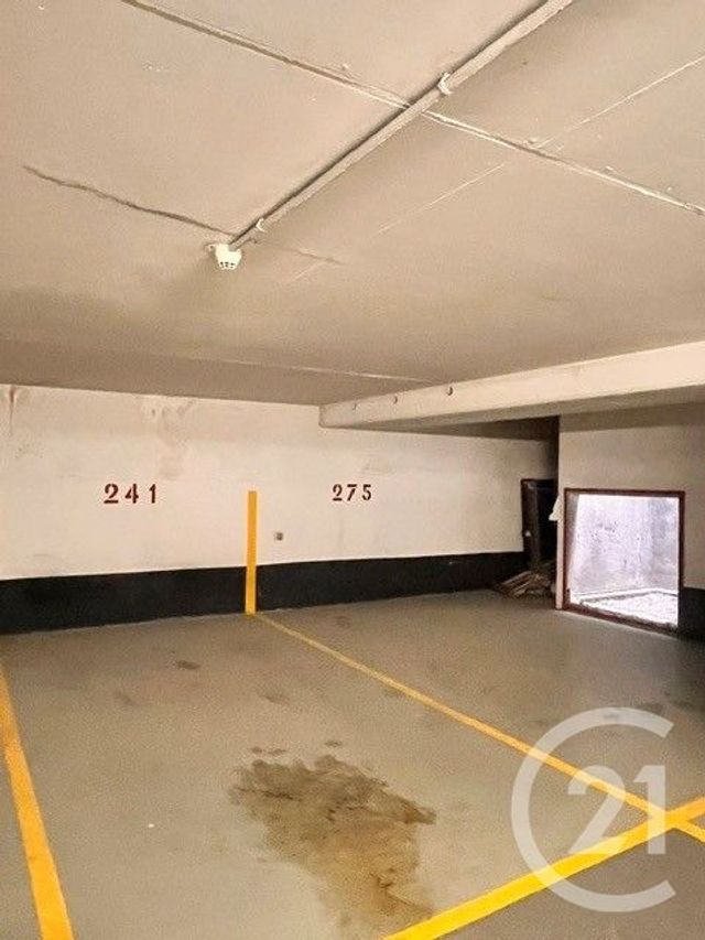 Parking &agrave; louer - 12 m2 - Paris - 75017 - ILE-DE-FRANCE