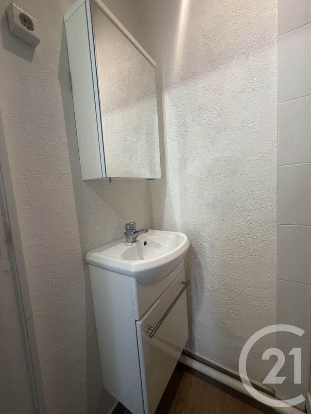 Appartement F1 &agrave; louer - 1 pi&egrave;ce - 19,05 m2 - Paris - 75017 - ILE-DE-FRANCE