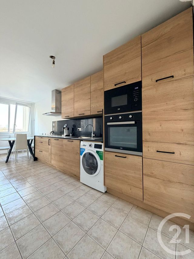 Appartement F4 &agrave; louer - 4 pi&egrave;ces - 82,58 m2 - St Denis - 93 - ILE-DE-FRANCE