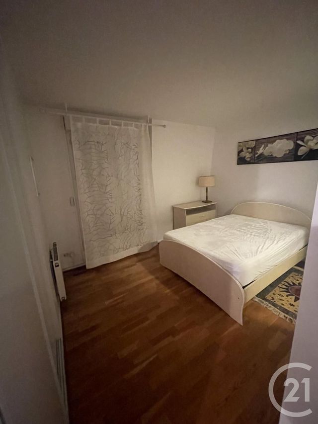 Appartement F2 à louer - 2 pièces - 50 m2 - Livry Gargan - 93 - ILE-DE-FRANCE