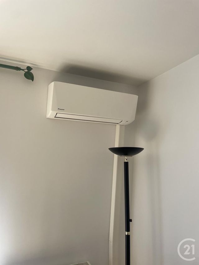 Appartement F2 à louer - 2 pièces - 50 m2 - Livry Gargan - 93 - ILE-DE-FRANCE