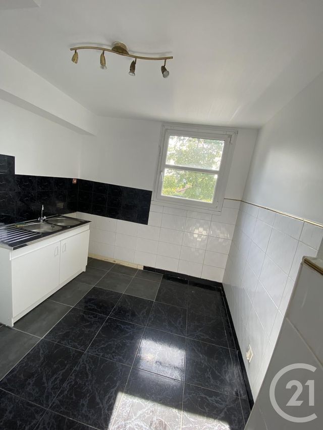 Appartement F3 &agrave; louer - 3 pi&egrave;ces - 71,10 m2 - Tremblay En France - 93 - ILE-DE-FRANCE