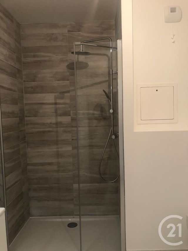 Appartement F1 &agrave; louer - 1 pi&egrave;ce - 28 m2 - Noisy Le Grand - 93 - ILE-DE-FRANCE