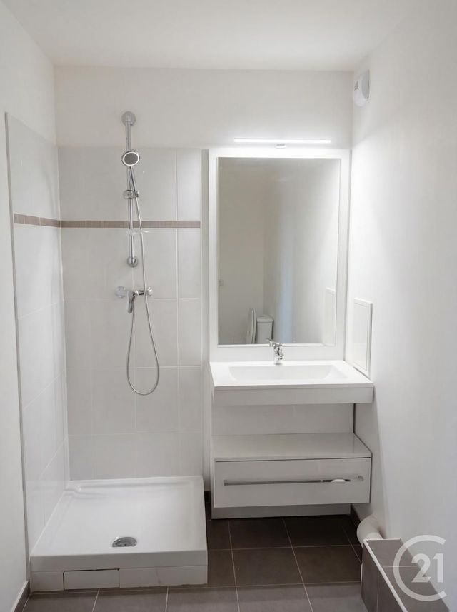 Appartement F2 &agrave; louer - 2 pi&egrave;ces - 45,15 m2 - Rosny Sous Bois - 93 - ILE-DE-FRANCE
