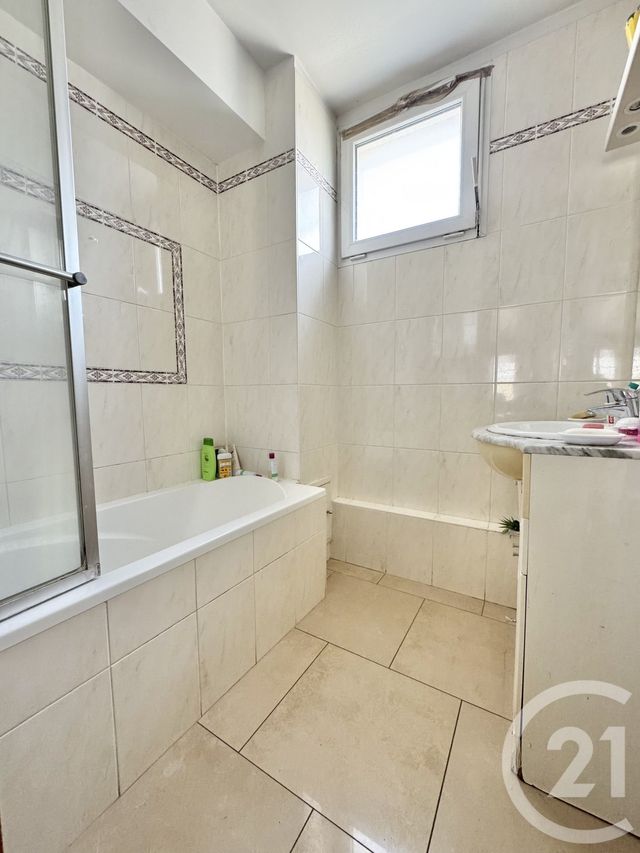 Appartement F3 &agrave; vendre - 3 pi&egrave;ces - 55 m2 - Rosny Sous Bois - 93 - ILE-DE-FRANCE