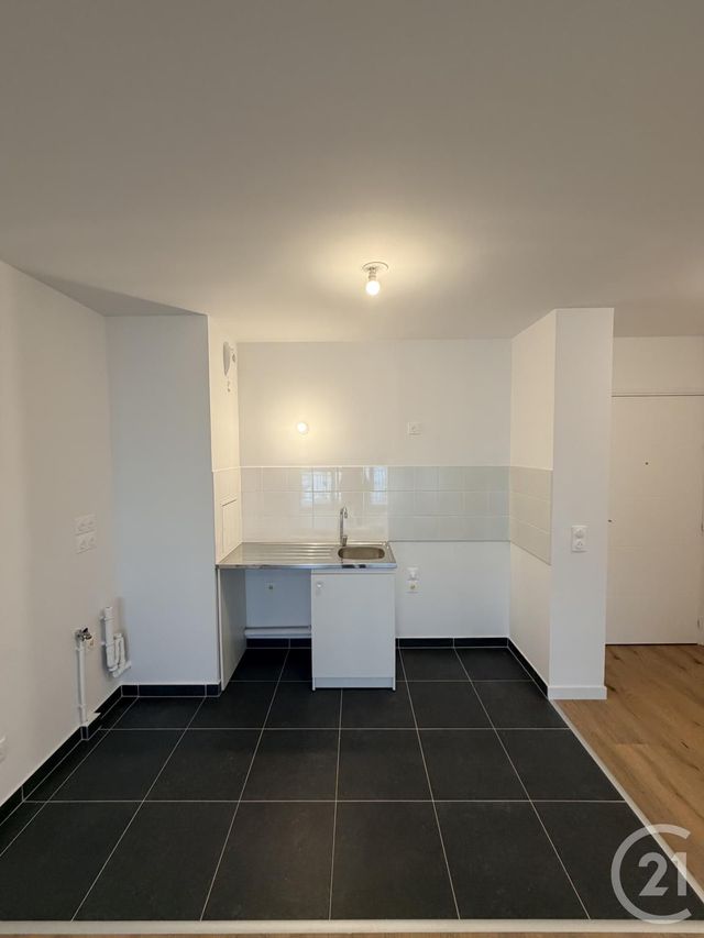 Appartement F2 &agrave; louer - 2 pi&egrave;ces - 43,10 m2 - Neuilly Plaisance - 93 - ILE-DE-FRANCE