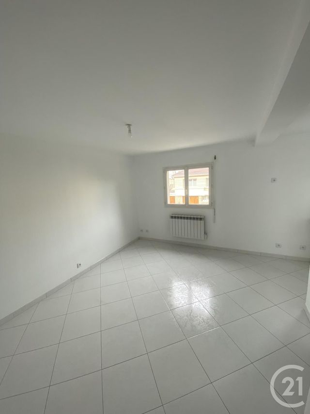 Appartement F1 &agrave; louer - 1 pi&egrave;ce - 23,86 m2 - Sevran - 93 - ILE-DE-FRANCE