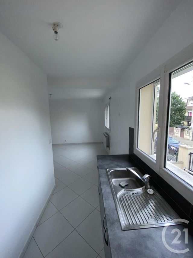 Appartement F1 &agrave; louer - 1 pi&egrave;ce - 23,86 m2 - Sevran - 93 - ILE-DE-FRANCE