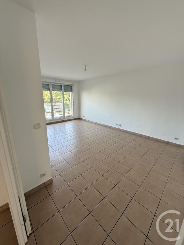 Appartement F3 &agrave; louer - 3 pi&egrave;ces - 65,43 m2 - Sevran - 93 - ILE-DE-FRANCE