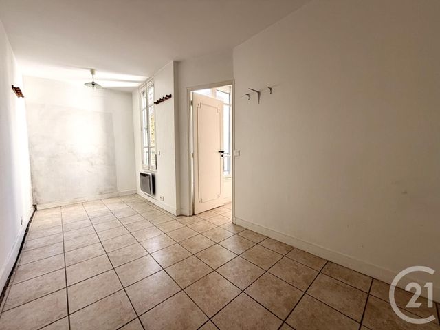 Appartement F2 &agrave; vendre - 2 pi&egrave;ces - 24,50 m2 - Paris - 75018 - ILE-DE-FRANCE