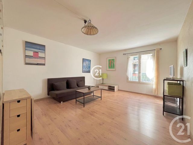 Appartement F2 à vendre - 2 pièces - 46,50 m2 - Paris - 75018 - ILE-DE-FRANCE