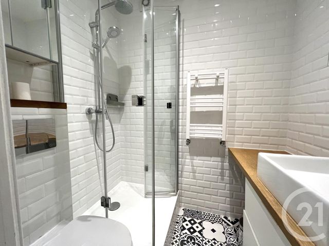 Appartement F2 à vendre - 2 pièces - 35 m2 - Paris - 75018 - ILE-DE-FRANCE