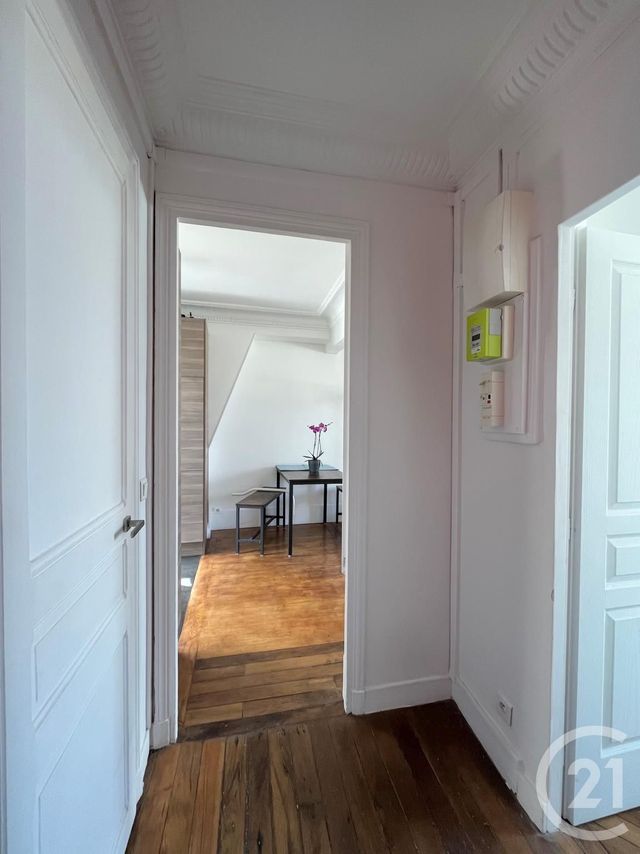 Appartement F2 &agrave; louer - 2 pi&egrave;ces - 37 m2 - Paris - 75018 - ILE-DE-FRANCE