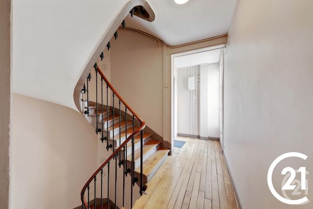 Appartement F2 &agrave; vendre - 2 pi&egrave;ces - 35 m2 - Paris - 75018 - ILE-DE-FRANCE