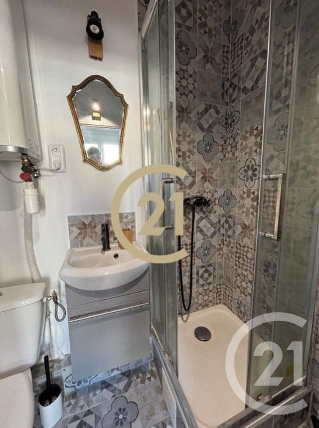 Appartement F2 &agrave; vendre - 2 pi&egrave;ces - 25 m2 - Paris - 75018 - ILE-DE-FRANCE