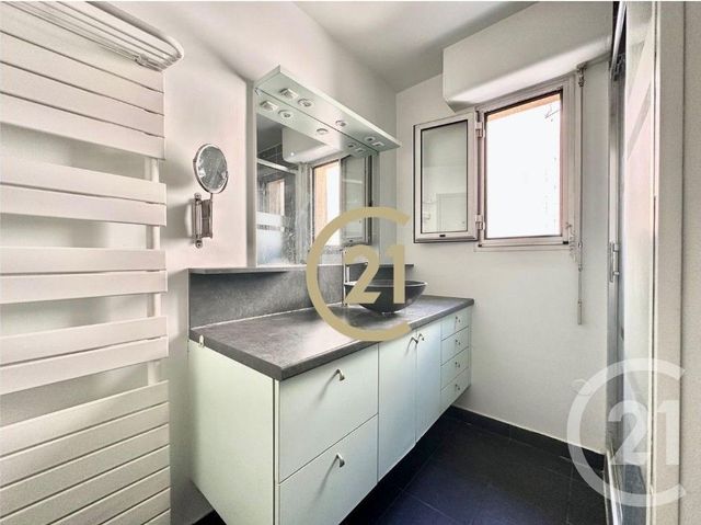 Appartement F3 &agrave; vendre - 3 pi&egrave;ces - 67 m2 - Paris - 75018 - ILE-DE-FRANCE