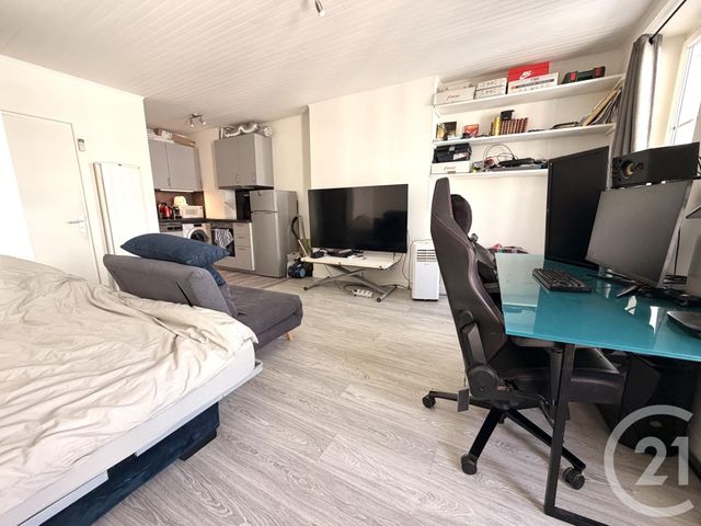 Appartement Studio &agrave; vendre - 1 pi&egrave;ce - 28 m2 - Paris - 75018 - ILE-DE-FRANCE