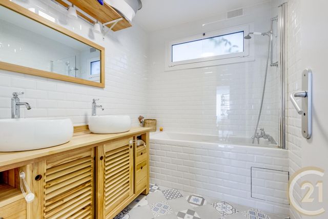 Appartement F3 &agrave; vendre - 3 pi&egrave;ces - 83,23 m2 - Paris - 75018 - ILE-DE-FRANCE