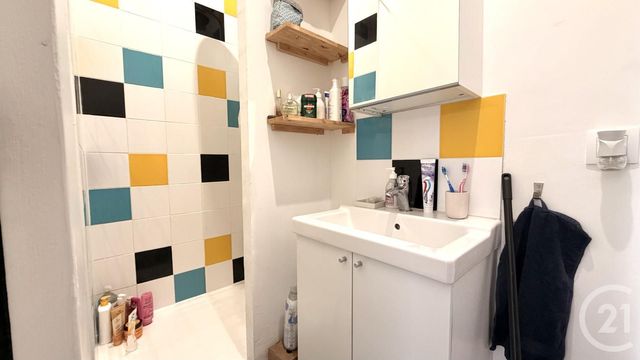 Appartement F2 &agrave; vendre - 2 pi&egrave;ces - 31 m2 - Paris - 75018 - ILE-DE-FRANCE