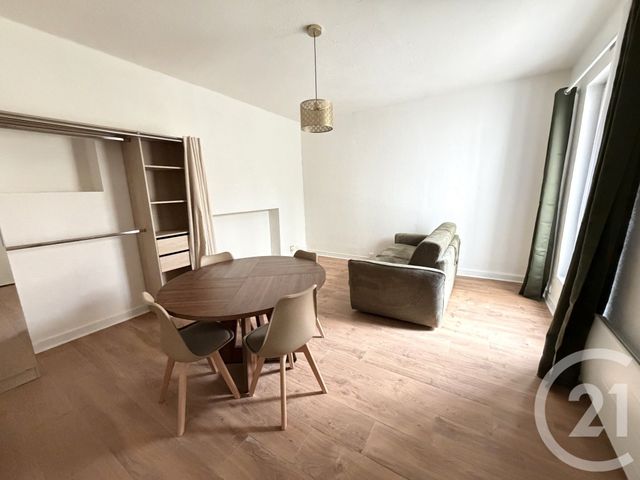 Appartement Studio &agrave; louer - 1 pi&egrave;ce - 25 m2 - Paris - 75018 - ILE-DE-FRANCE
