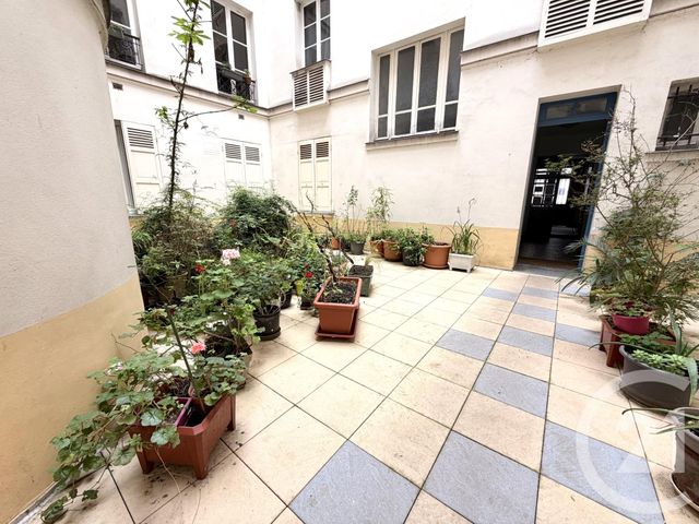 Appartement &agrave; vendre - 2 pi&egrave;ces - 37 m2 - Paris - 75018 - ILE-DE-FRANCE