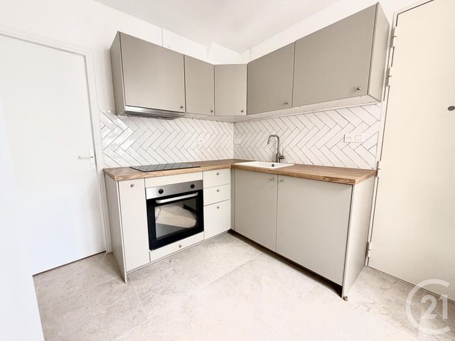 Appartement &agrave; vendre - 2 pi&egrave;ces - 37 m2 - Paris - 75018 - ILE-DE-FRANCE